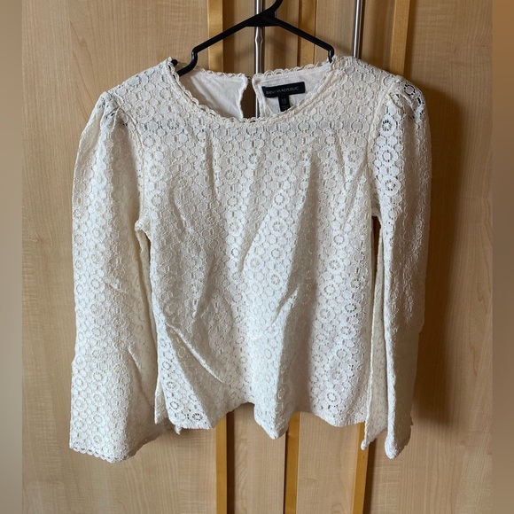 Banana Republic Lace Bell Sleeve Top Size XS - Picture 3 of 8